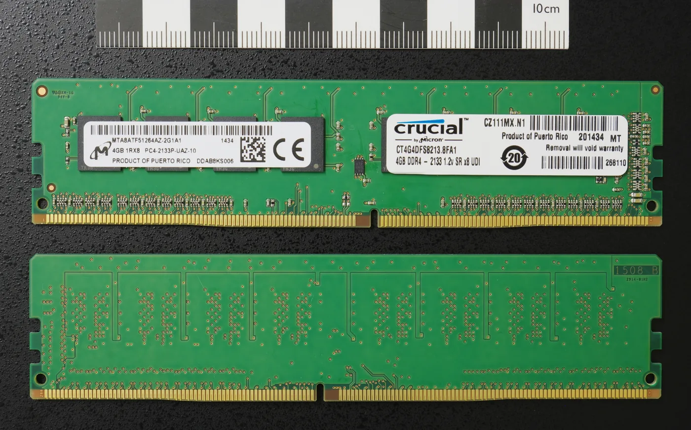 RAM size calculator photo of a DDR4 DIMM memory module